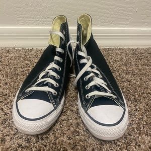 Black high top converse. Men’s 9 women’s 11